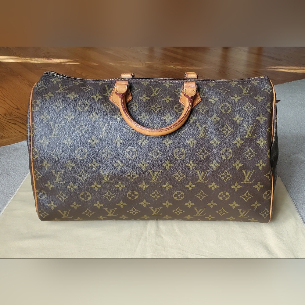 Louis Vuitton Monogram Speedy 40 Handbag